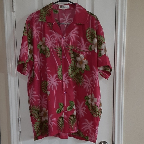 V.H.O Other - V.H.O Vibrant Red Hawaiian Shirt Men's XL Hibiscus Palm Tree 100% Terivoile